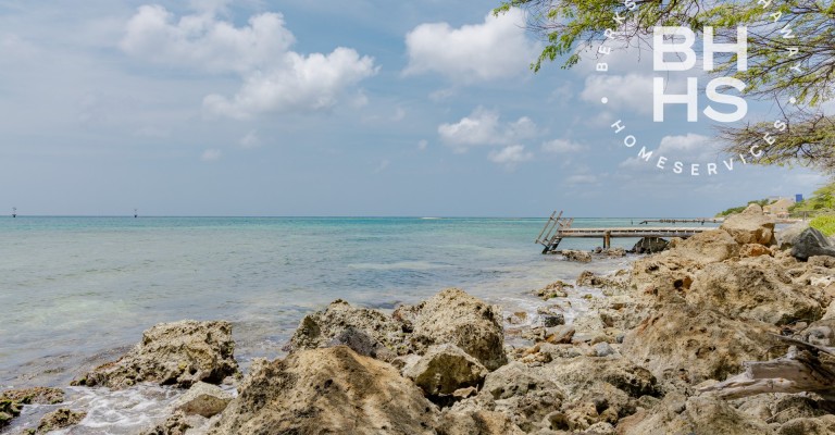 Brand-New Ocean View Villa in Savaneta