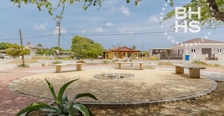 Brand-New Ocean View Villa in Savaneta