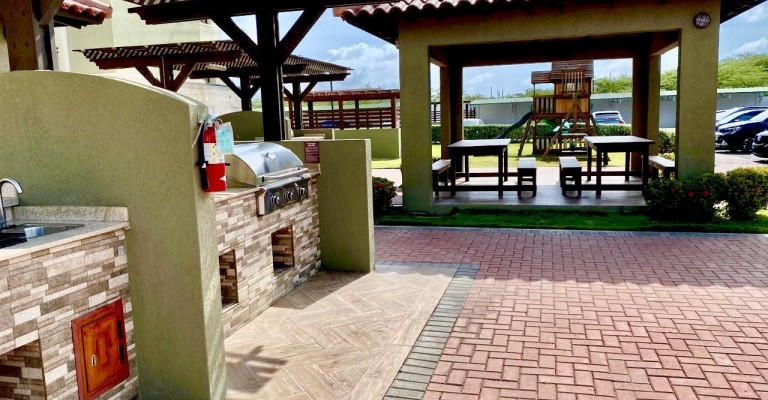 Palmaruba Condo 311