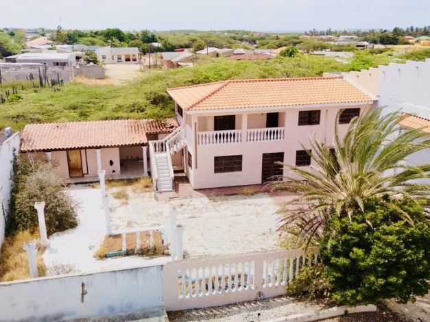 Fixer Upper in Pos Chiquito