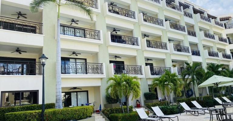 Palmaruba Condo Eagle