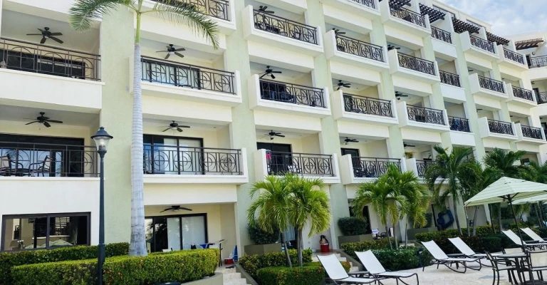 Palmaruba Condo Ground Floor