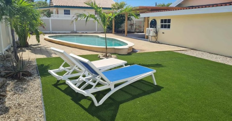 Spacious home with pool for rent