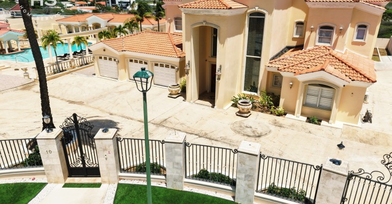 Casa Versace