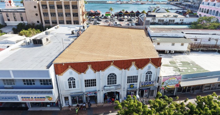 Building with apartments in Oranjestad