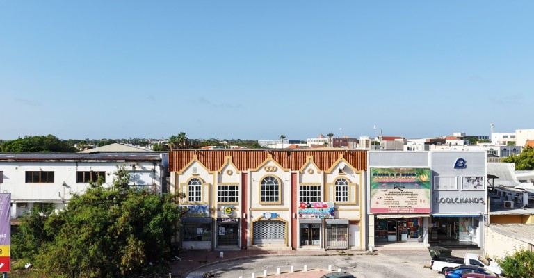 Building with apartments in Oranjestad