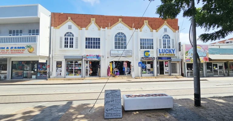 Commercial building in Oranjestad