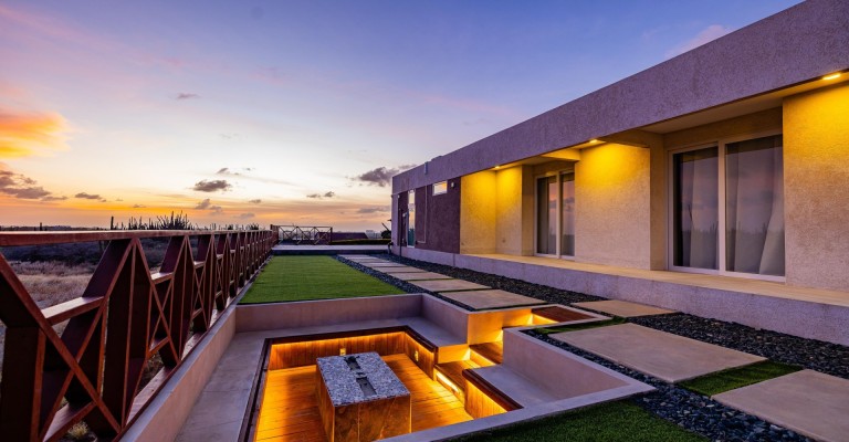 Unique 3 Bedroom with Panoramic View