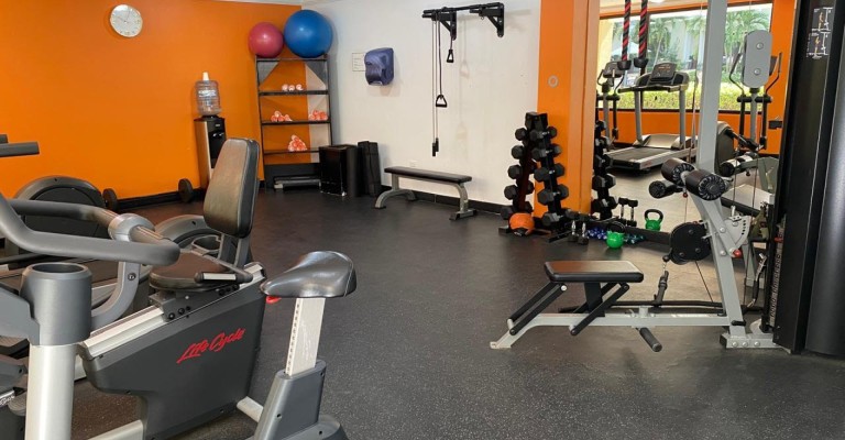 Palmaruba Condo Veronica