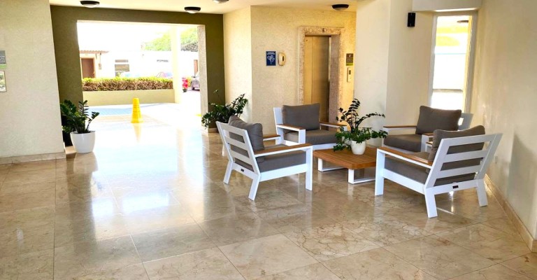 Palmaruba Condo Veronica