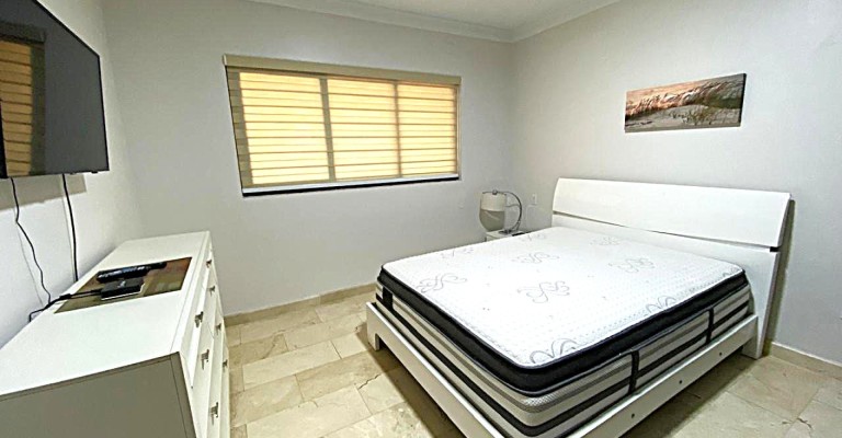 Palmaruba Condo Veronica