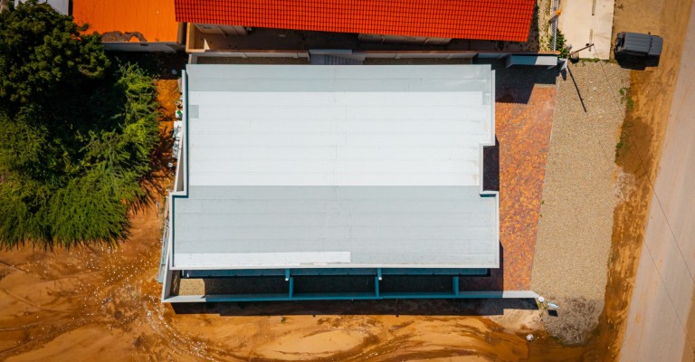 6 unit apartment complex in Tanki leendert