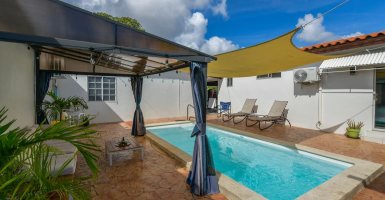 Charming Property with 2 Apartments in Tarabana Residence