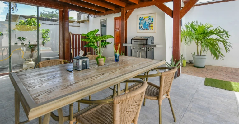 Charming Property with 2 Apartments in Tarabana Residence