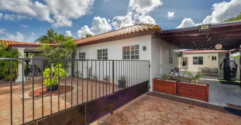 Charming Property with 2 Apartments in Tarabana Residence
