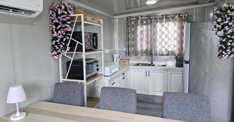 fully furnished 2 bedroom Tiny Home in Oranjestad