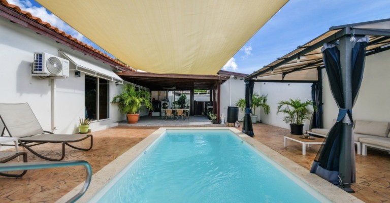 Charming Property with 2 Apartments in Tarabana Residence