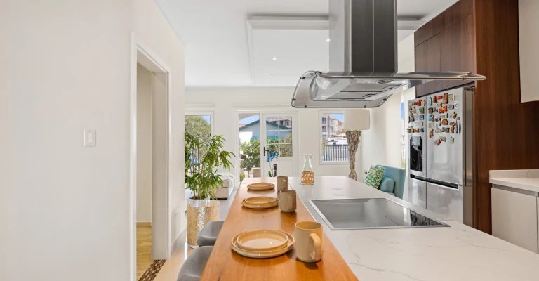 Modern 3 Bedroom Home in Opal, photo 5