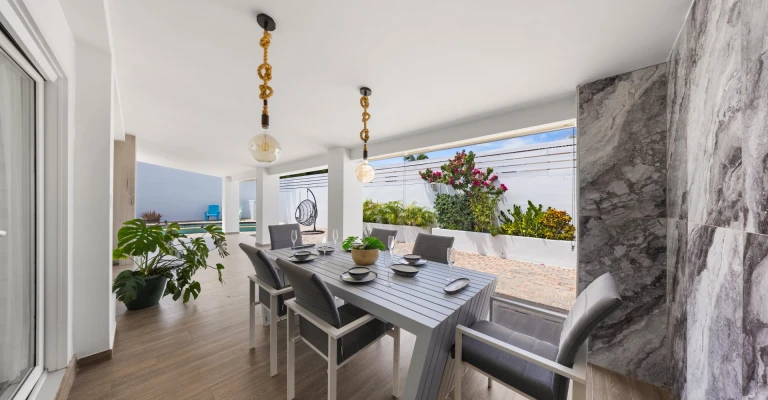 Modern 3 Bedroom Home in Opal, photo 3