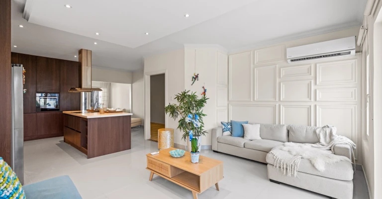 Modern 3 Bedroom Home in Opal, photo 2