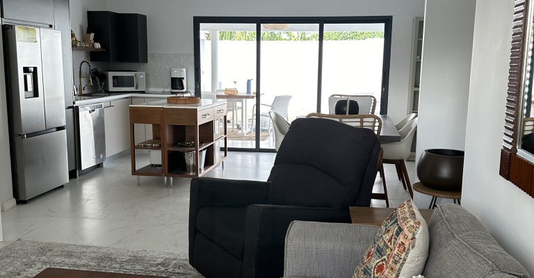 3 bedroom home and apartment