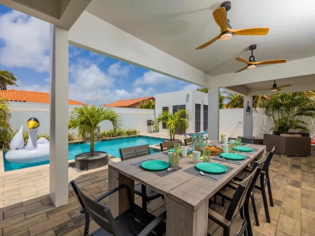4 Bedroom Pool House Turn Key in Tibushi